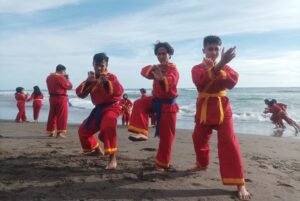 Merah Tapak Suci Membara di Pasir Watu Lawang