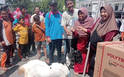 Nasib Baik Berpihak kepada Keluarga Zuhri Uhya, Peroleh Hadiah Utama di Jalan Santai Spemudas Paciran 