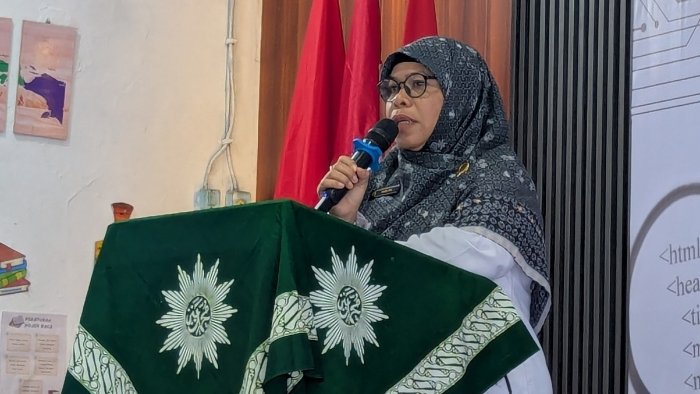 Program Unggulan Disampaikan Kepala MTs Muhammadiyah 15 Al Mizan dalam Launching Kelas Coding Bersama MCE Singapura