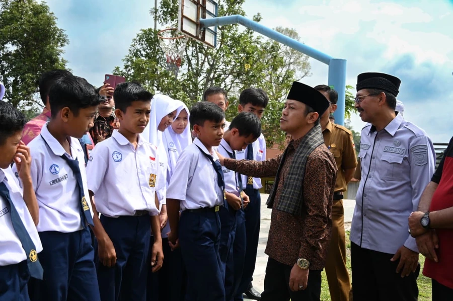 Wamen Fajar: Revitalisasi Sekolah Bukan Hanya Bangunan, tapi Investasi Masa Depan Murid