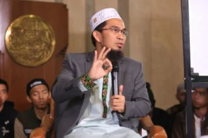 Air Mata di Depan Mushaf Biru, Ikrar Hidup Ustaz Adi Hidayat untuk Muhammadiyah