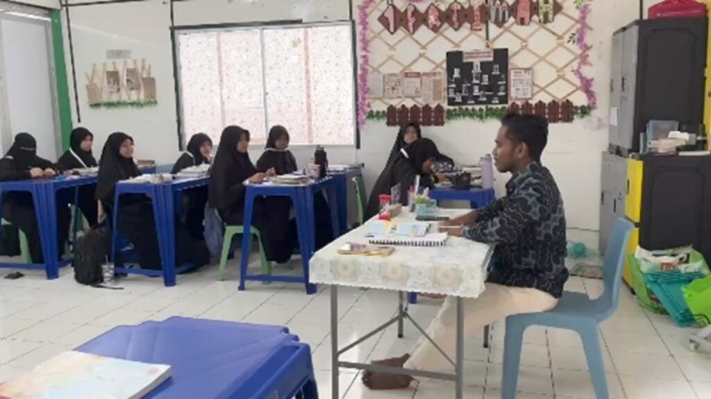 Alumnus Ponpes Muhammadiyah Munawwaroh Sukses Magang di Serawak