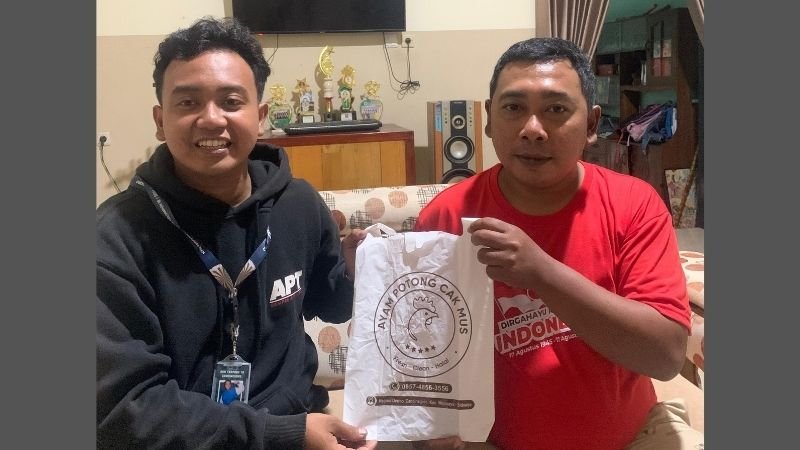 Berkat Sentuhan KKN-T UMSIDA, Produk UMKM Candinegoro Kini Tampil Lebih Profesional