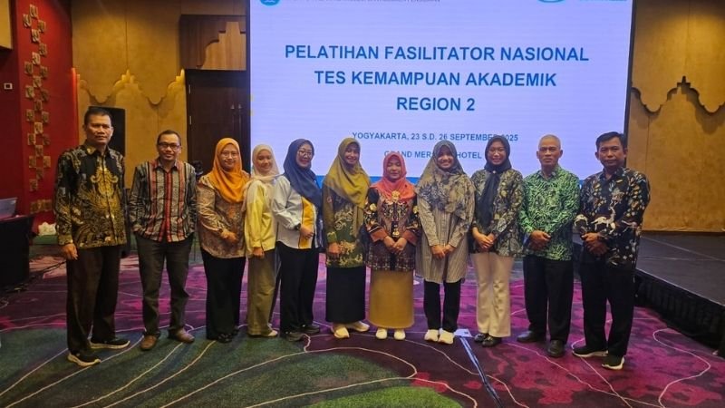 Ria Pusvita Sari, Pengawas Pembina SD/MI Muhammadiyah Gresik, Ikuti Pelatihan Fasilitator Nasional