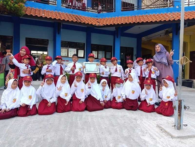Happy Friday: Cara SD Muhammadiyah 2 Babat Jadikan Jumat Lebih Bermakna