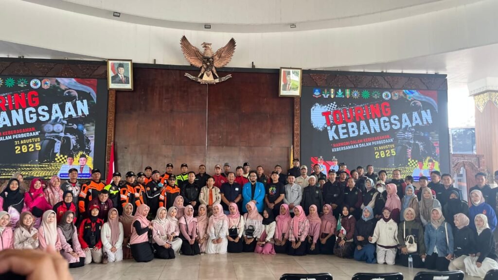 Bikersmu Chapter Karanganyar Meriahkan Touring Kebangsaan 2025