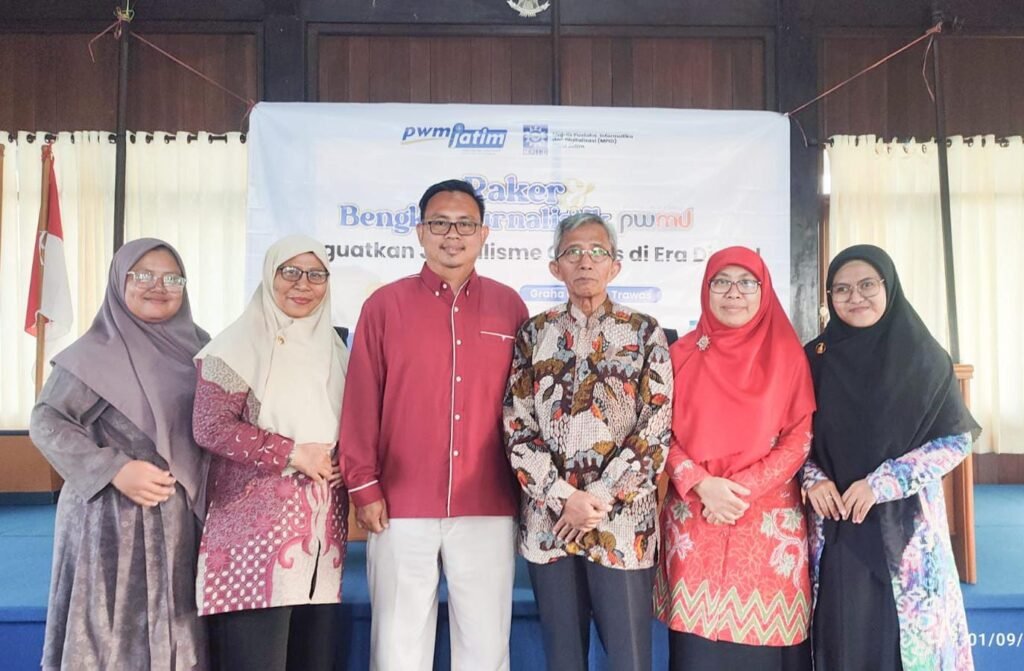 Kisah Lima Kontributor Gresik dari Meja Guru ke Meja Redaktur PWMU.CO