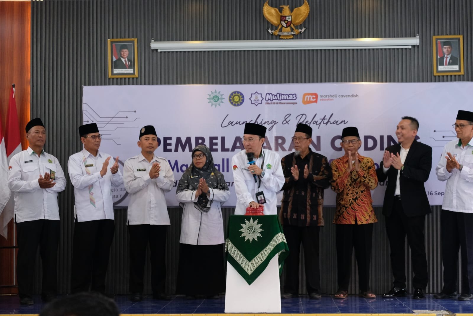 Kepala Kemenag Lamongan Launching Kelas Coding MTs Muhammadiyah 15 Al Mizan bersama MCE Singapura