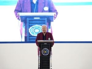 Maba Umsida Diberi Wejangan Prof Jainuri Lewat Metafora McClelland