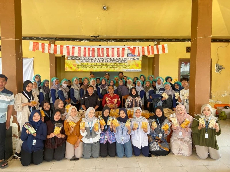 KKN Umla Bersama Disperindag dan Koko Nono Lanjutkan Inovasi Produk Olahan Lokal