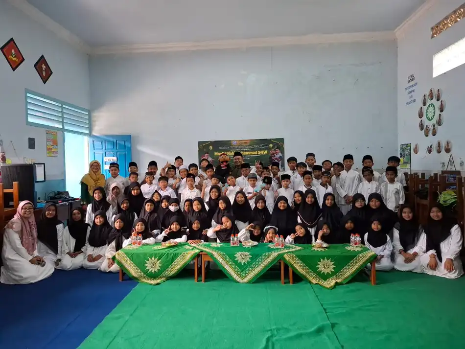 Dongeng Boneka, Cara Lazismu Blitar Tanamkan Akhlak Nabi di SD Muhammadiyah 1 Kesamben