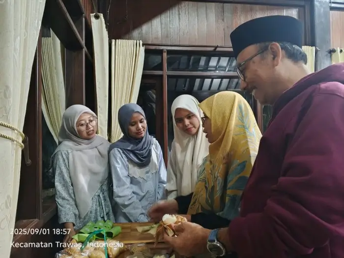 Legitnya Pudak Lelehkan Suasana Malam Peserta Raker dan Bengkel Jurnalistik PWMU