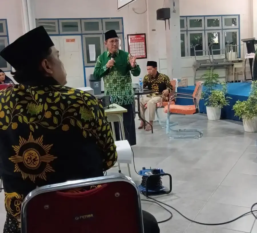 Ketua MTT PWM Jatim Sampaikan Manhaj Tarjih Muhammadiyah dalam Baitul Arqom PCM se-Gresik