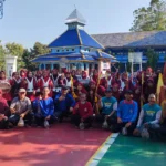 Tak Hiraukan Umur, Drumband Emak-emak Aisyiyah Sendangagung Tampil Memukau di Jalan Santai Spemudas