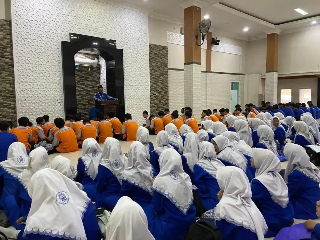 SMK Mudisa Berangkatkan Serentak Ratusan Siswa Prakerin ke Dunia Usaha dan Industri