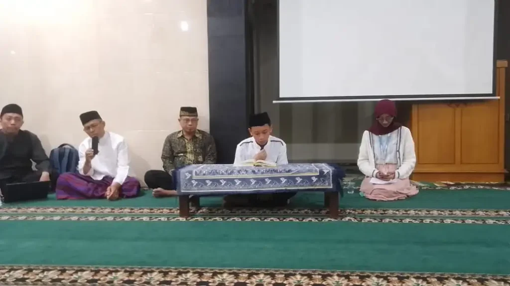 Penampilan Perdana Qori’ Santri Madin Dafa Membuat Haru Jamaah Pengajian Umum Al-Falah