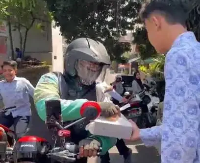 SMP Muhammadiyah 8 Batu Gelar Peringatan Maulid Nabi dengan Proyek Kebaikan Sosial