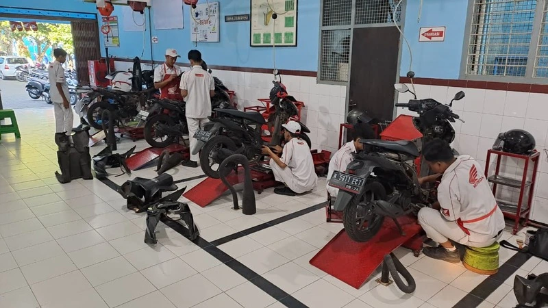 Service Visit dan Safety Check Gratis, Kolaborasi SMK Muhammadiyah 1 Kepanjen dan AHASS