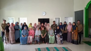 Social Day, Siswa SMK Teladan Berbagi Kasih di Griya Lansia
