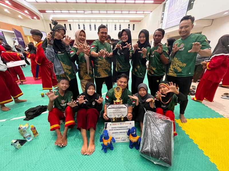 Tapak Suci Sambikerep Raih Juara Umum III Kategori Dewasa di UNSC VII Tahun 2025