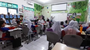 Teacher Exchange SD Muhammadiyah 14 dan 15 Surabaya Tingkatkan Silaturahmi dan Pengalaman Mengajar