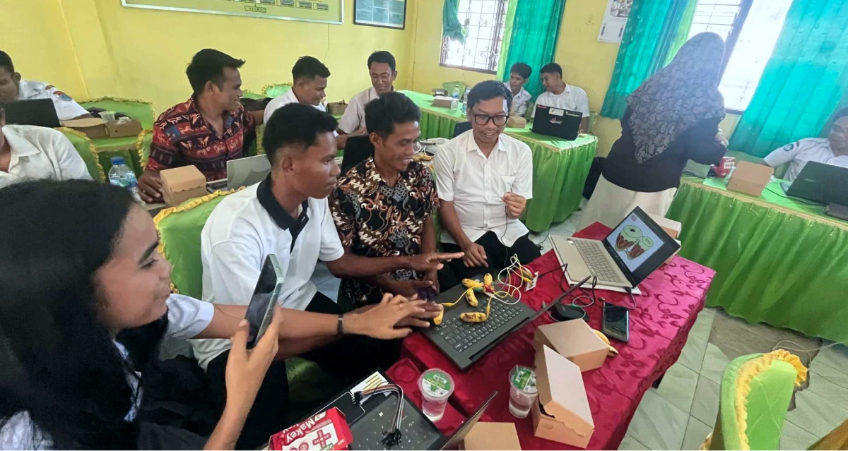 UMS Dorong Pemerataan Pendidikan Digital di NTT Lewat Pelatihan Koding dan AI
