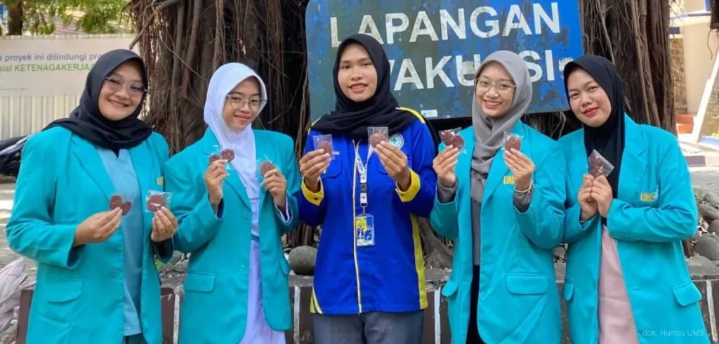 Camilan Sehat Antiobesitas Karya Mahasiswa FIK UMS: Perpaduan Bekatul dan Buah Naga