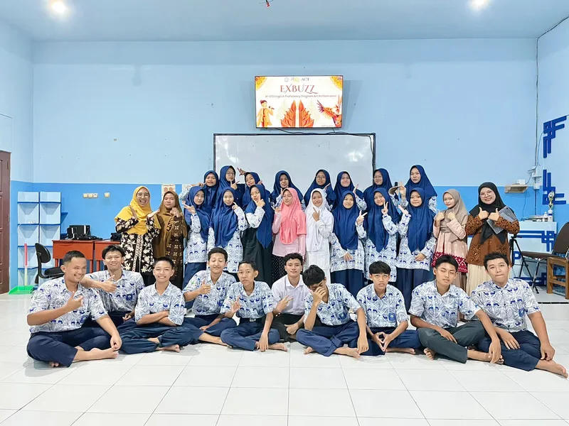 EXBUZZ: M-ICO Art Performance Jadi Puncak Apresiasi Kemampuan Bahasa Inggris Siswa Mamsaka