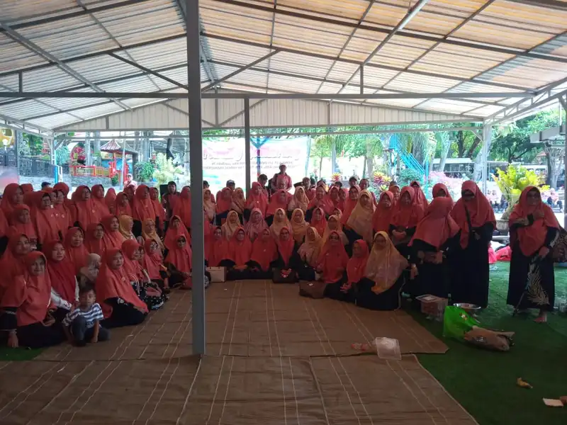 Rujak, Lagu Nostalgia, dan Doorprize Warnai Family Gathering Kapibar