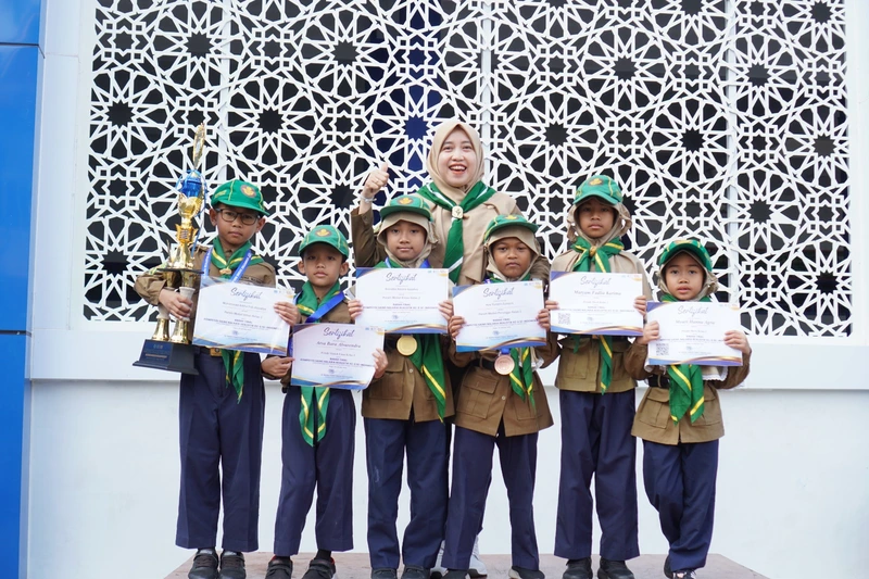 SDMM Catat Sejarah, Raih 5 Besar Nasional di Pusat Prestasi Nasional Kemendikdasmen