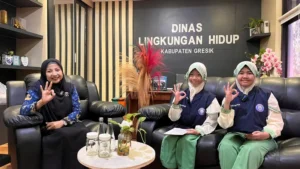 Belajar Sadar Iklim, Reporter Cilik SDMM Wawancarai Kepala DLH Gresik