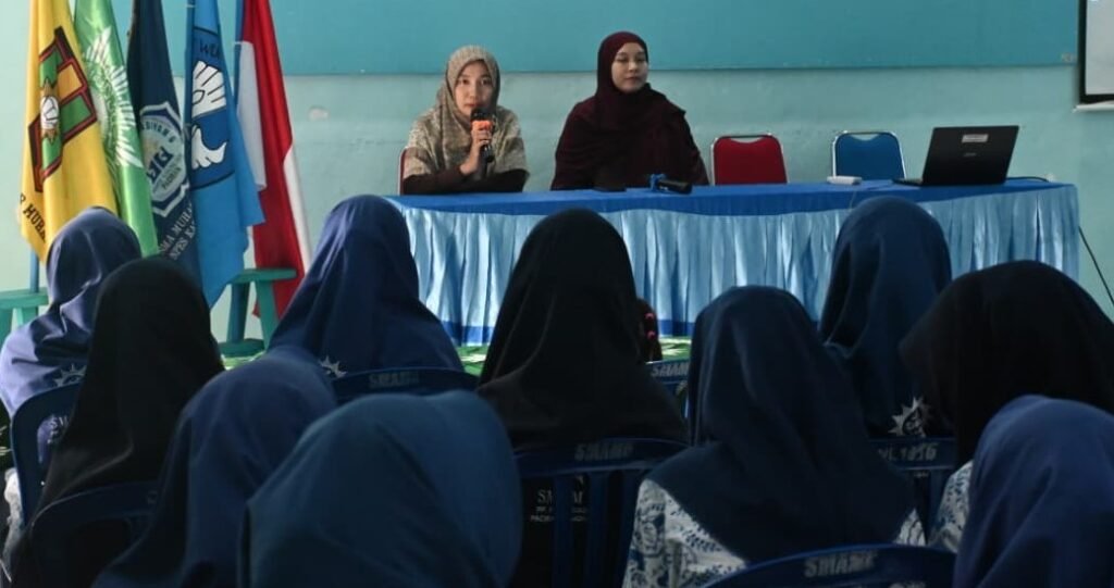 KWU SMAMUSIX Manfaatkan Hari Jumat untuk Pelatihan Pembuatan Dimsum