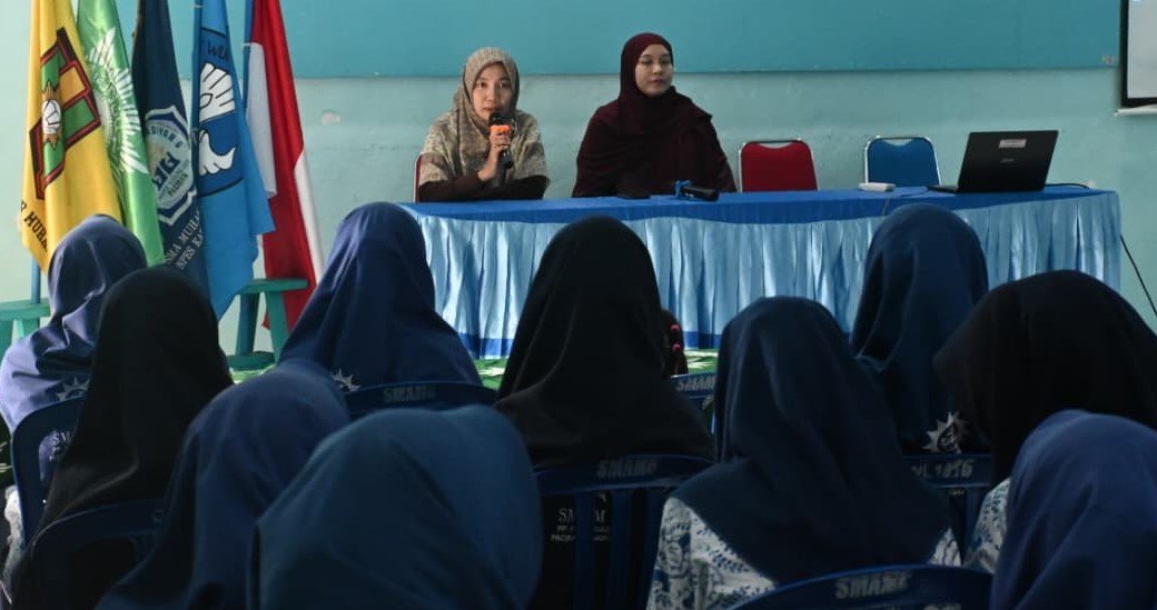 KWU SMAMUSIX Manfaatkan Hari Jumat untuk Pelatihan Pembuatan Dimsum