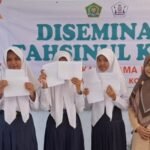 Melestarikan Tradisi Kaligrafi Arab, SMP Muhammadiyah 1 Blitar Gelar Pelatihan Tahsinul Khat