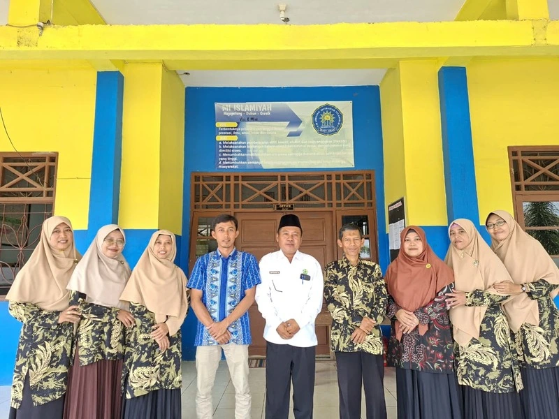 Tingkatkan Mutu Pendidikan Lewat Supervisi dan Pembinaan Guru di MI Islamiyah Mojopetung