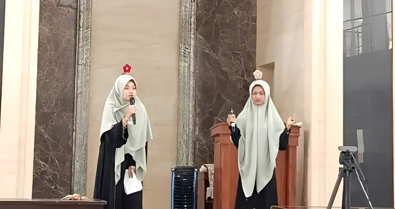 Muda Menginspirasi: Kader IPM Smamda Sidoarjo Ajarkan Adab Bermain di Fun for Kids Masjid An-Nur