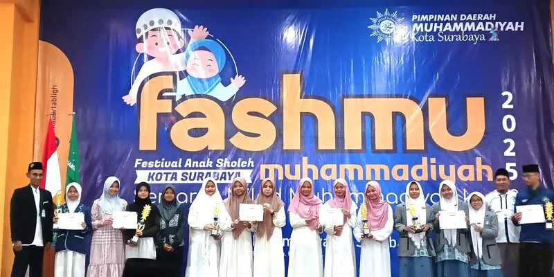SMP Muhammadiyah 7 Surabaya Sabet Dua Juara di Ajang Fashmu 2025