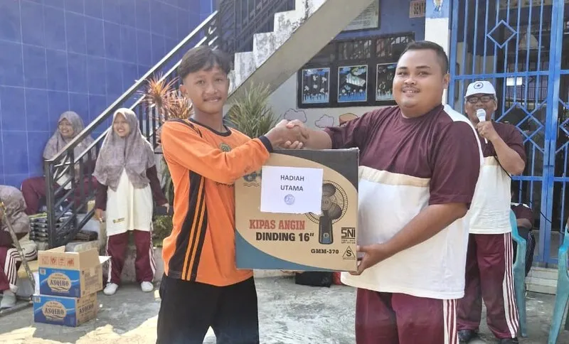 Peringati Maulid Nabi, MTs Muhsix Sugihan Gelar Senam Sehat Bertabur Hadiah