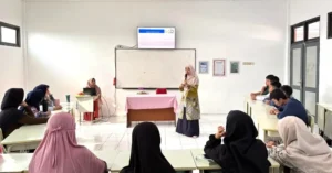 Program Orang Tua Mengajar Spemdalas Ajak Siswa Kenali Bahaya Merokok Sejak Dini