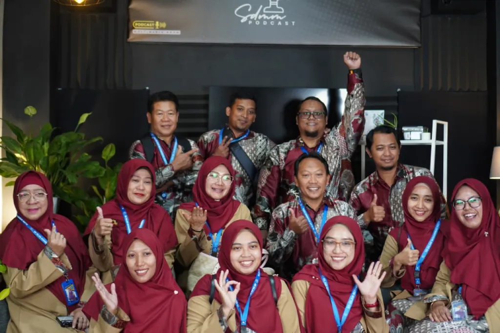 SDI Mohammad Hatta Malang Serap Praktik Baik dari SDMM Gresik