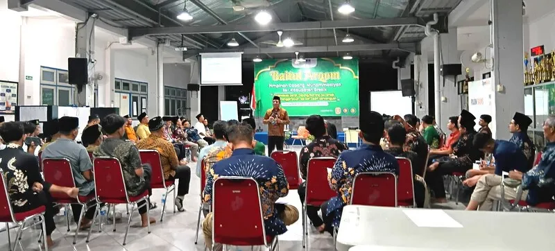 Wakil Ketua PDM Gresik Kupas Pedoman Hidup Islami Warga Muhammadiyah di Baitul Arqam PCM se-Gresik