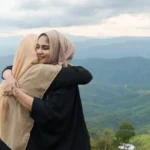 Keajaiban Silaturahmi: Umur Diperpanjang, Rezeki Diluaskan