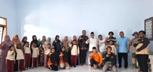 Hijaukan Sekolah, Hasilkan Rupiah: SD Aisyiyah Cindogo Sosialisasikan Program Pembibitan Pohon Sengon