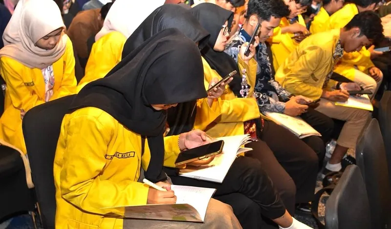 Ratusan Siswa di Surabaya Antusias Ikuti Simulasi Tes Kemampuan Akademik