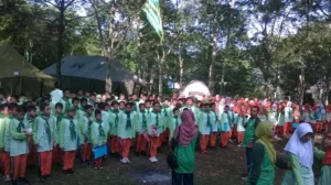 SDM 4 Pucang Gelar HW Camp