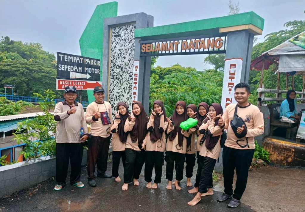 Serunya Perjalanan Pandu HW MAM 8 Takerharjo ke Air Terjun Nglirip