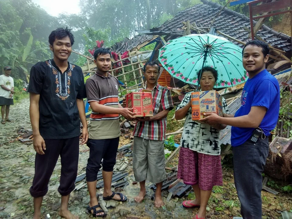 Lazismu Bantu Korban Longsor Ponorogo