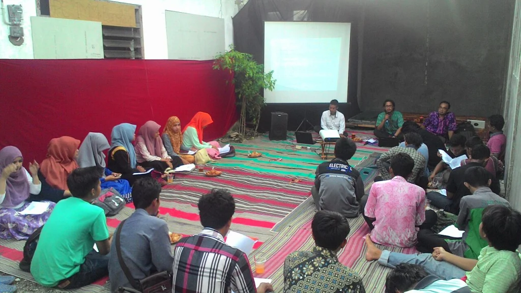 Perkuat Tradisi Keilmuan dengan Bedah Buku