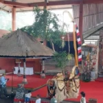 Keluarga Besar SDMM Nikmati Family Gathering dengan Menonton Pertunjukan Tari Barong