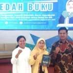 Guru SMAM 3 Batu Semarakkan HUT ke-80 Provinsi Jatim dengan Luncurkan dan Hibahkan Buku